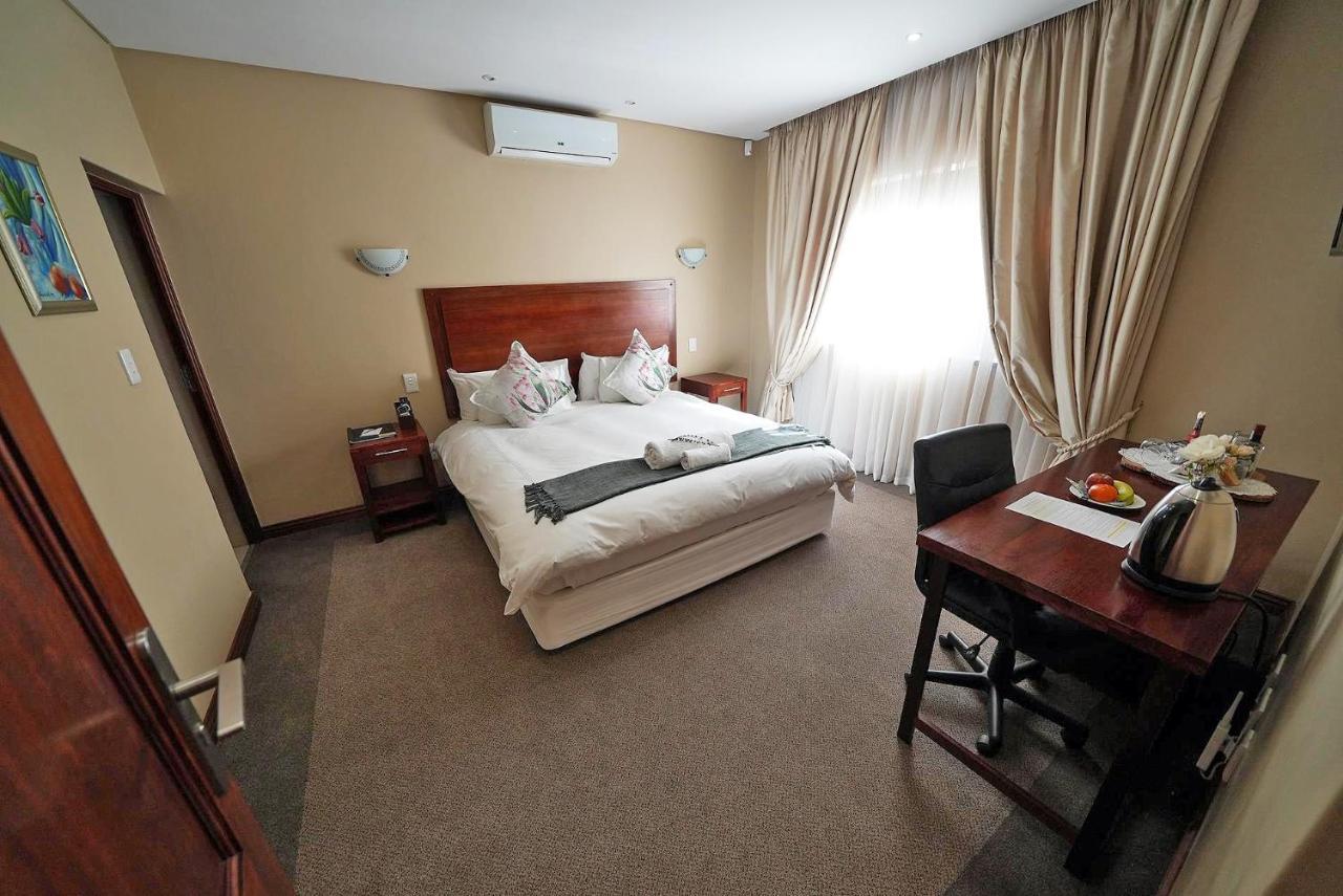 Over The Moon Guesthouse Johannesburg Zewnętrze zdjęcie